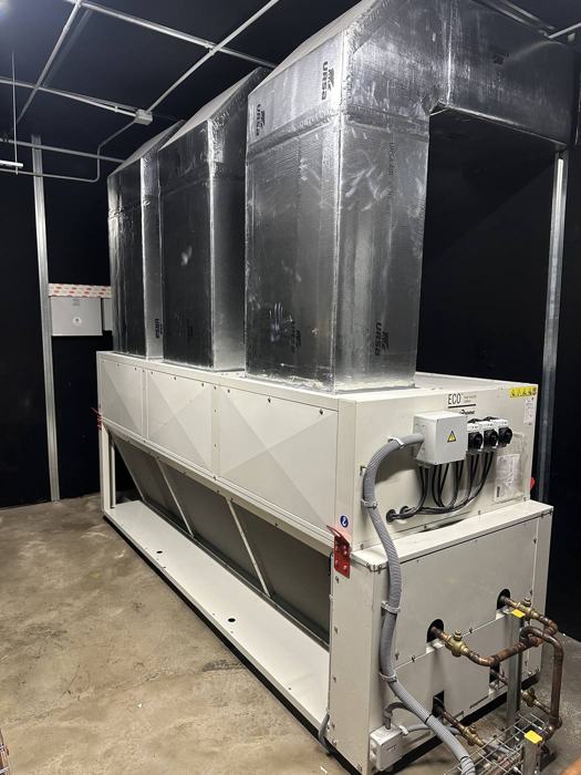 Muntatge amb conductes aïllats amb gas cooler