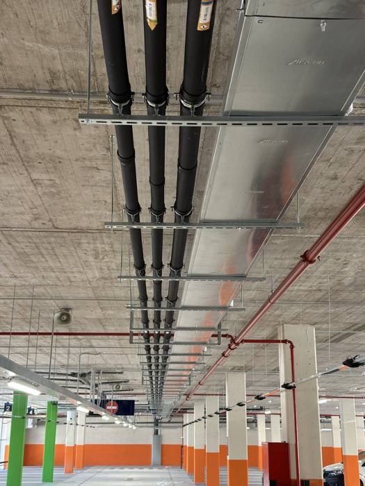 Xarxa de canonades de CO₂ (R-744) en un aparcament soterrat