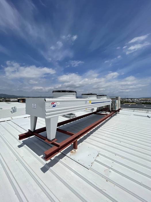 Gas cooler de CO₂ instal·lat a la coberta
